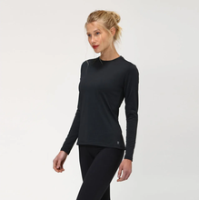 Załaduj obraz do przeglądarki galerii, Image 02: Uv Line T-Shirt Uvpro Br Ml Preto Fem
