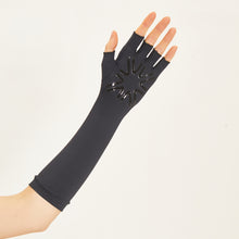 Załaduj obraz do przeglądarki galerii, Long Gloves FPU50+ Black Uv
