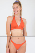 Załaduj obraz do przeglądarki galerii, Set Light-Peach Halter-Cos Essential-Comfy
