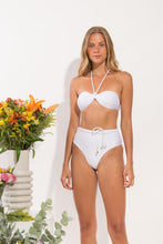 Załaduj obraz do przeglądarki galerii, Set Shimmer-White Twist Belted-High-Waist
